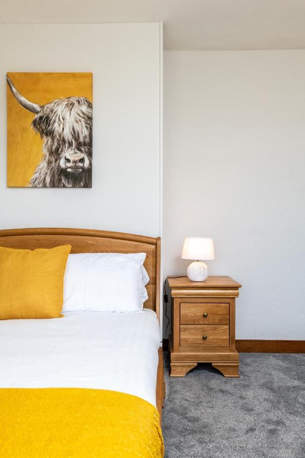 Stunning, Remodelled Cottage, Picturesque Location