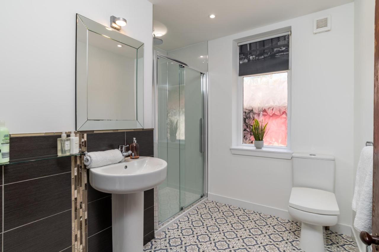 Stunning, Remodelled Cottage, Picturesque Location * Duncanston