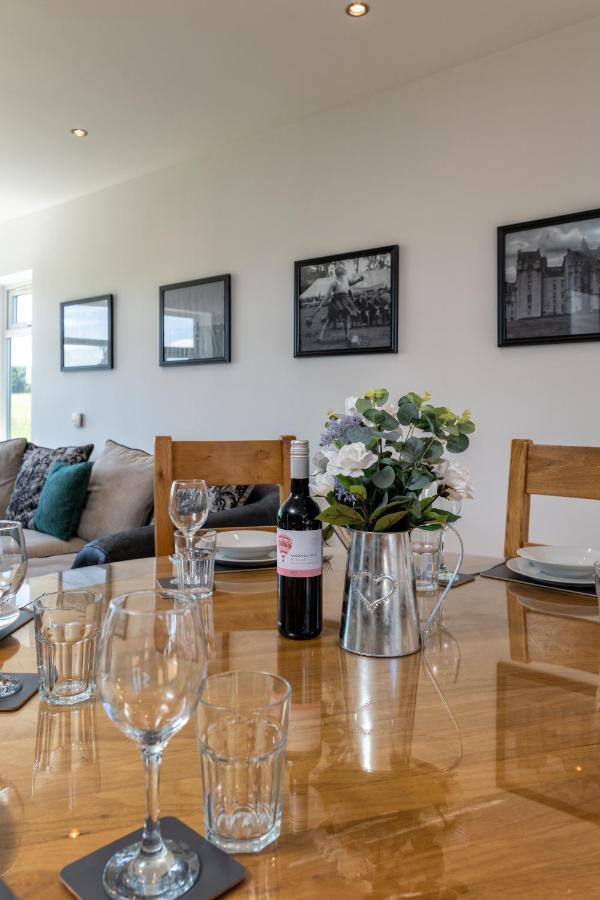 Stunning, Remodelled Cottage, Picturesque Location