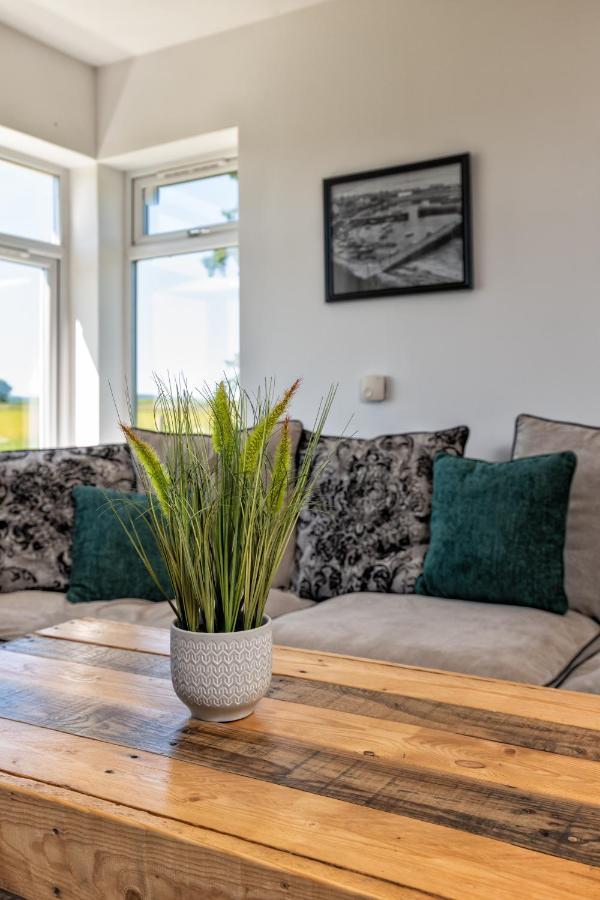 Holiday home Stunning, Remodelled Cottage, Picturesque Location *